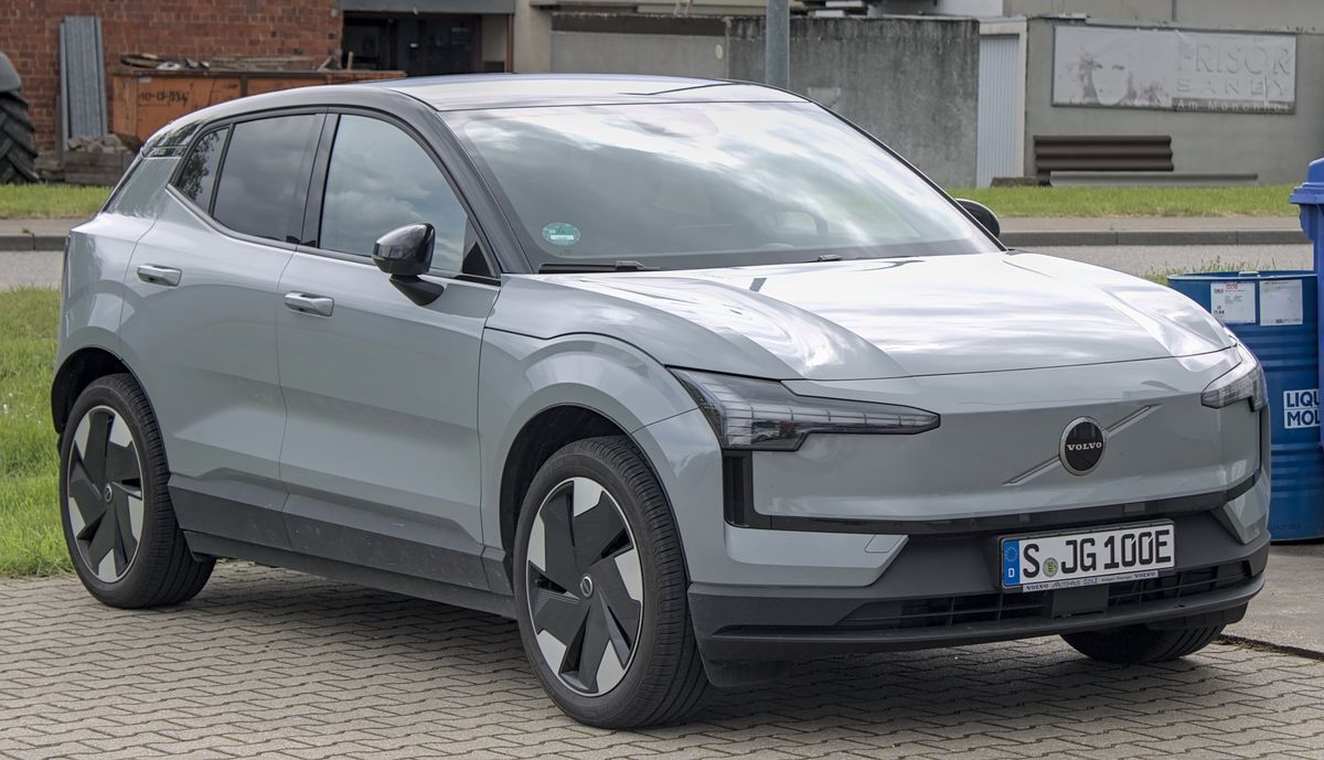 Volvo EX30 2025